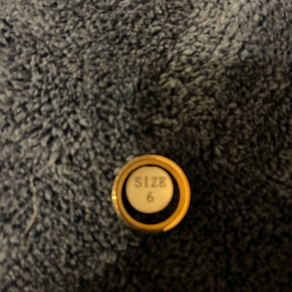 Size 6 Rose Gold Crystal Ring - Picture 6 of 6